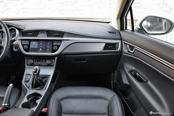 2016款帝豪GS 1.8L手动领尚型运动版