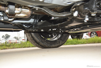 2016款众泰SR7 1.5T自动魔方之路版