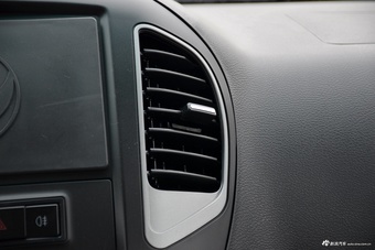 2017款东风风行菱智V3 1.5L 7座 手动标准型