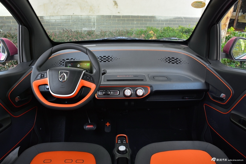 2018款宝骏E100智享版