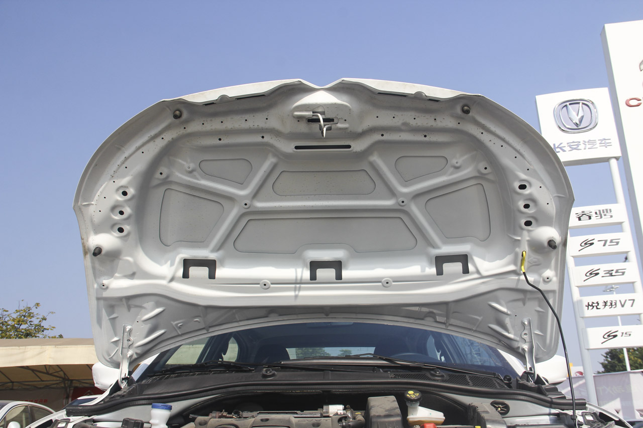 2016款全新爱丽舍1.6L自动舒适型