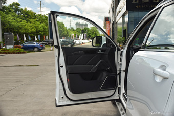 2016款众泰T600 2.0T自动豪华型运动版