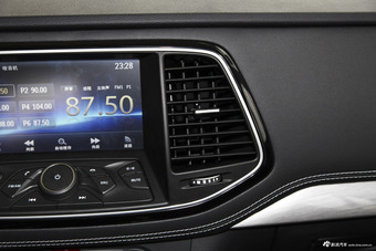 2018款领主2.5T手动柴油大双四驱超豪华型 