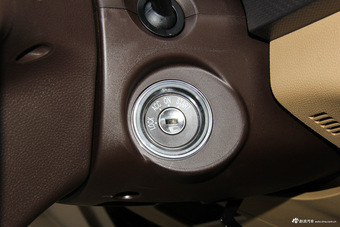 2017款宝骏730 1.5T手动豪华型7座