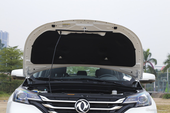 2018款东风风神AX7 1.6T自动尊贵型