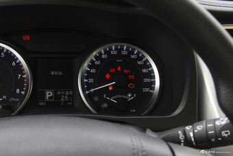 2018款汉兰达2.0T自动两驱精英版7座