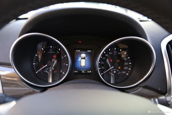 2016款哈弗H9 2.0T自动标准型7座