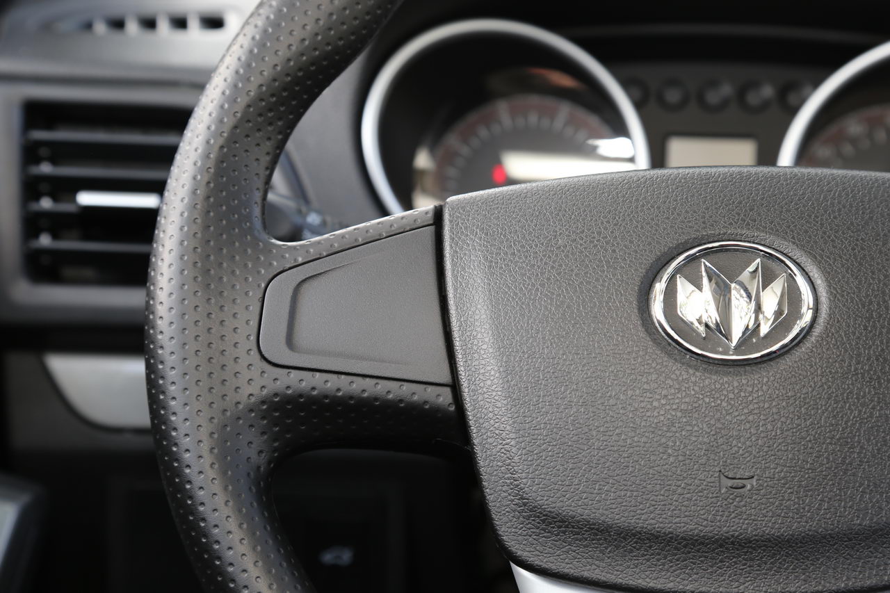 2017款启腾V60 1.5L手动舒适型