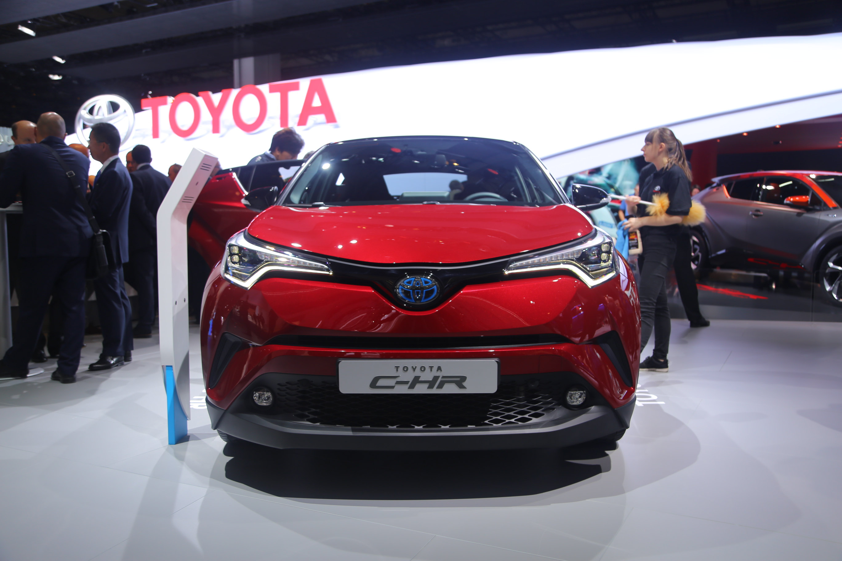 法兰克福车展 丰田C-HR亮相 造型很讨喜