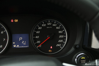 2018款欧蓝德2.0L自动两驱嘉乐版7座