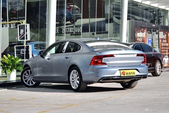 2018款沃尔沃S90 2.0T自动T5智远版