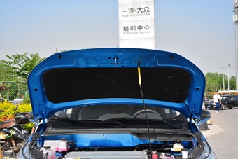 2018款比亚迪元EV360