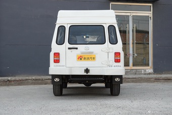 2016款战旗2.0L手动加长豪华型 三门版 国V