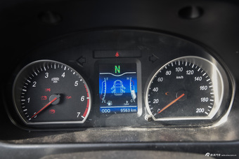 2015款北汽幻速H2 1.5L手动舒适型