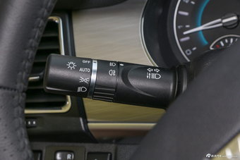 2018款哈弗H2 1.5T自动两驱精英型红标