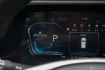 2018款北京BJ40 PLUS 2.3T自动四驱尊享版