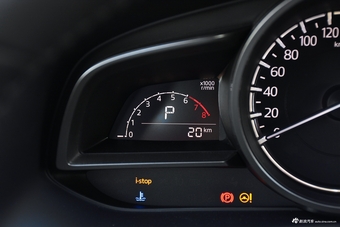 2018款马自达CX-4 2.5L自动四驱蓝天运动版