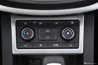 2017款奔腾X40 1.6L自动