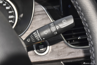 2017款宝骏730 1.5T自动风尚型7座