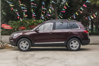 2016款 野马汽车 T70  1.8L 手动精英款 波尔多红