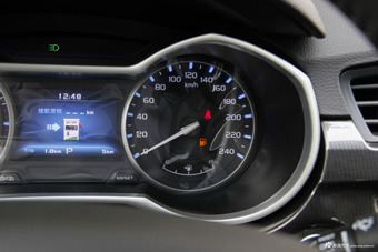 2017款吉利帝豪1.3T自动三厢百万款尊贵型