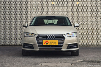 2018款奥迪A4L 2.0T自动30周年年型45 TFSI quattro个性运动版