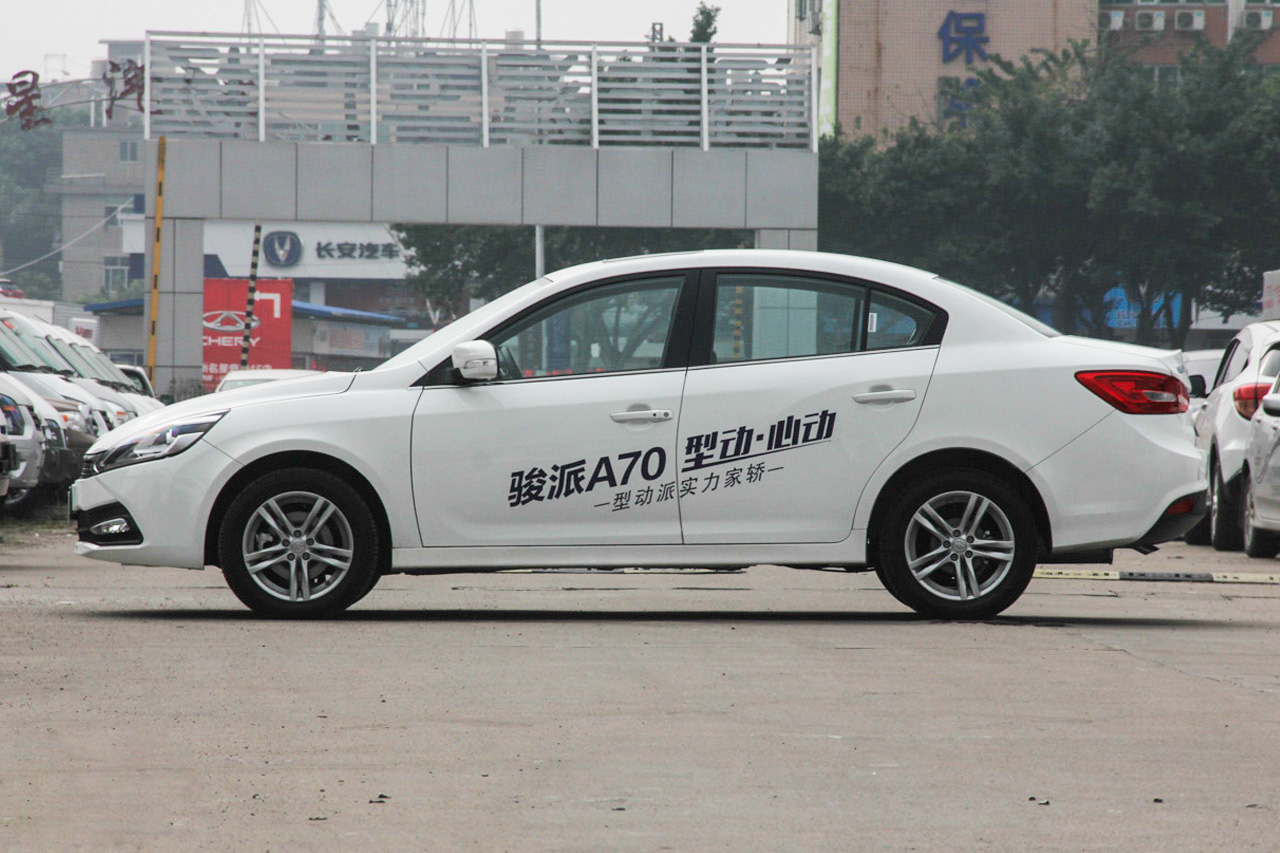 2016款骏派A70 1.6L自动豪华型