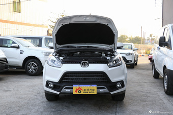 2017款驭胜S350 2.0T自动两驱柴油豪华天窗版5座