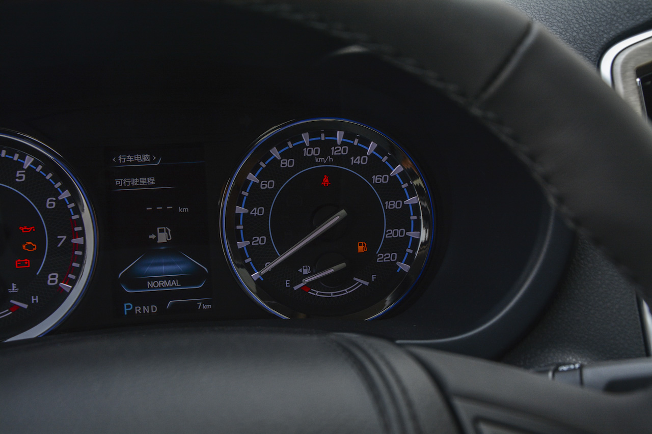 2017款长安CS95 2.0T自动两驱智拓版