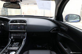 2019款捷豹XEL 2.0T自动200PS尊享版