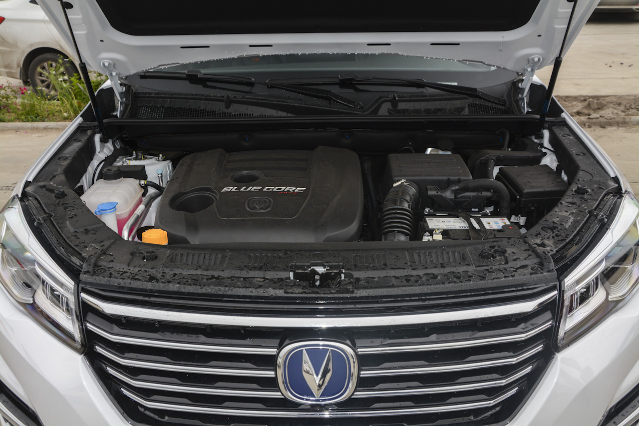 2018款长安CS75 1.5T自动雅智型