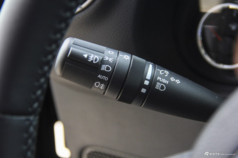 2015款牧马人3.0L自动四门舒享版Sahara