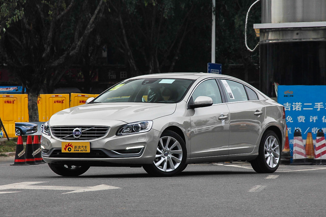 2017款沃尔沃S60L 2.0T自动T4智远版