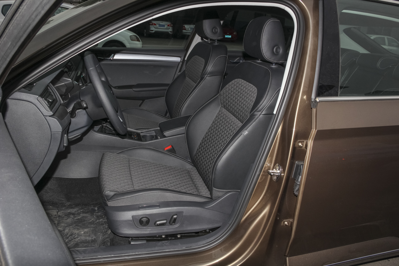 2018款速派1.8T自动TSI330 DSG舒适版