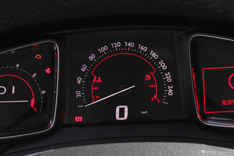 2018款DS 5LS 1.6T自动30THP时尚型