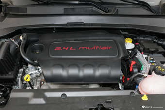 2017款指南者2.4L自动 200TS高性能四驱版