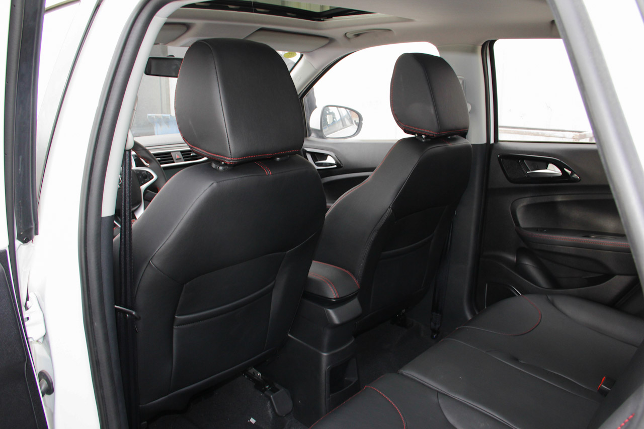 2016款中华V3 1.5L手动智能型