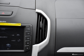 2018款铃拓2.5T手动四驱豪华款JE4D25Q5A