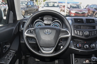 2016款骐铃T7 2.8T手动两驱舒适版标准轴距JE493ZLQ4CB