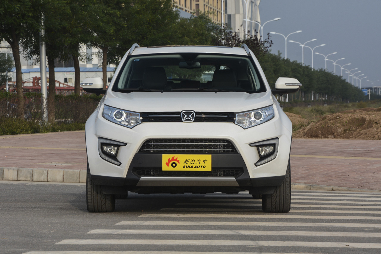 2016款驭胜S330 1.5T自动两驱旗舰版