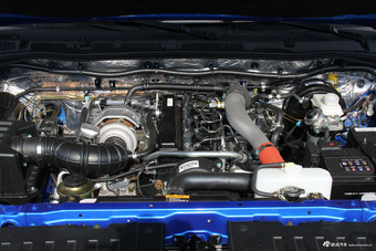 2017款黄海N3 2.5T手动两驱运动版XD25T5