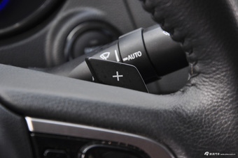 2016款力狮 2.5L自动全驱荣耀版