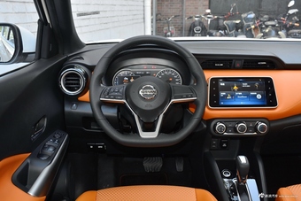 2018款日产劲客1.5L自动智联尊享版