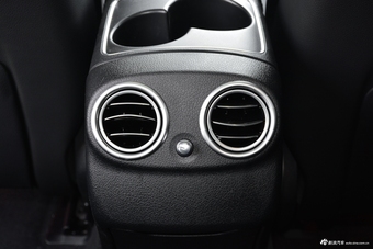 2018款奔驰E级改款2.0T自动 300L 运动豪华型