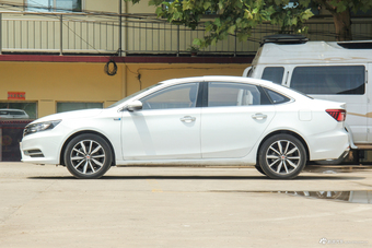 2018款荣威i6 1.5T自动旗舰版20T