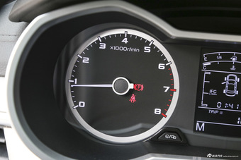 2017款吉利帝豪GL 1.8L手动精英型