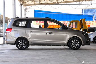 2016款风行S500 1.5L手动舒适型  皓月灰