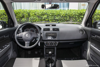 2014款雨燕1.3L手动标准型图片