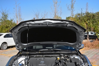 2018款阿特兹2.0L自动蓝天豪华版