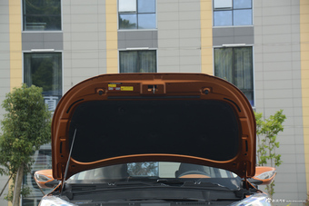 2017款众泰T300 1.5L手动尊享型